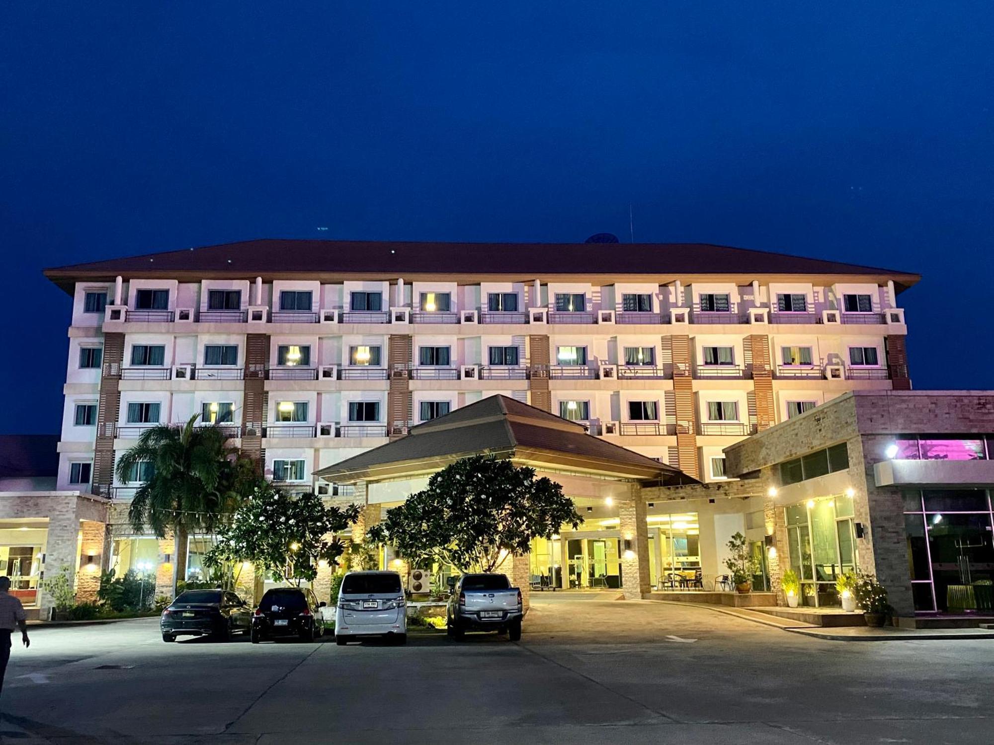 โรงแรม ซิตี้พาร์ค โคราช City Park Hotel Nakhonratchasima Exteriér fotografie